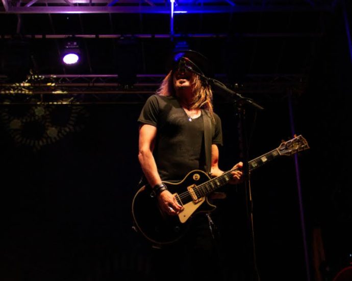 Everclear @ Frog Alley Brewing Co. - Schenectady, NY - 7/15/22 (Photo by Kylie Spinelli)