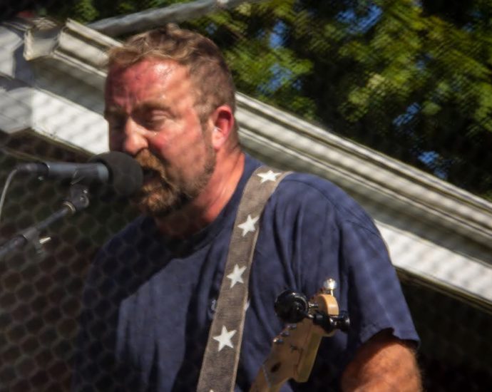 Sunset Grin - Rock and Tacos at Nanola - Malta, NY - 8/13/22 (Photo by Kylie Spinelli)