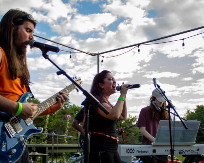Fenix Rising - Rock and Tacos at Nanola - Malta, NY - 8/13/22 (Photo by Kylie Spinelli)