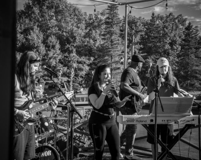 Fenix Rising - Rock and Tacos at Nanola - Malta, NY - 8/13/22 (Photo by Kylie Spinelli)