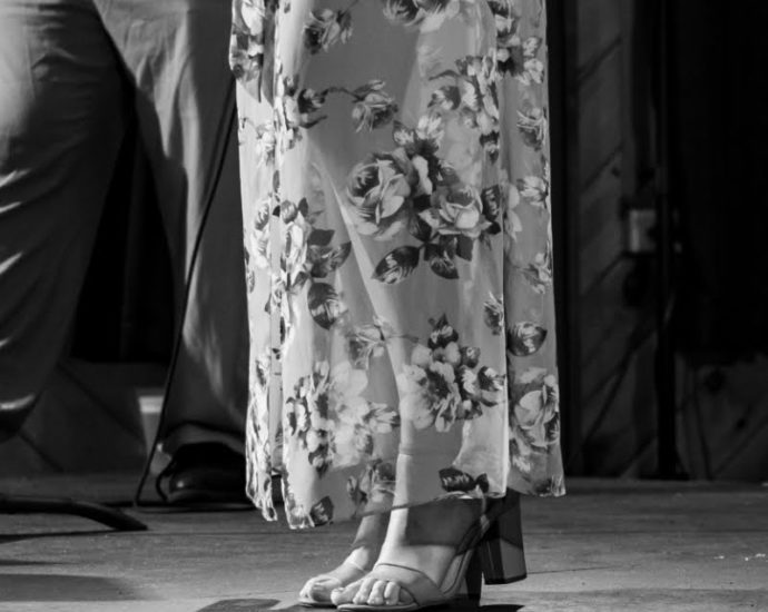 Robyn Adele Anderson - Sherman's Park, Caroga Lake, NY - 8/23/22 (Photo by Kylie Spinelli - IG: @growingobserver)