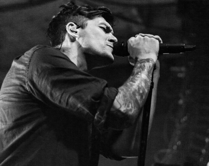 Real Friends - Empire Live - Albany, NY - 3/5/23 (Photo by Kylie Spinelli - IG: @growingobserver)