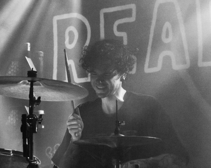 Real Friends - Empire Live - Albany, NY - 3/5/23 (Photo by Kylie Spinelli - IG: @growingobserver)