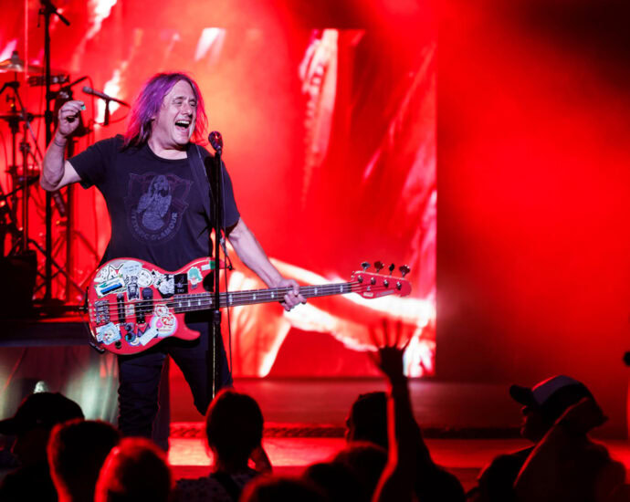 Goo Goo Dolls - SPAC, Saratoga Springs, NY - 8/8/23 (Photos by Kylie Spinelli for 518scene.com)