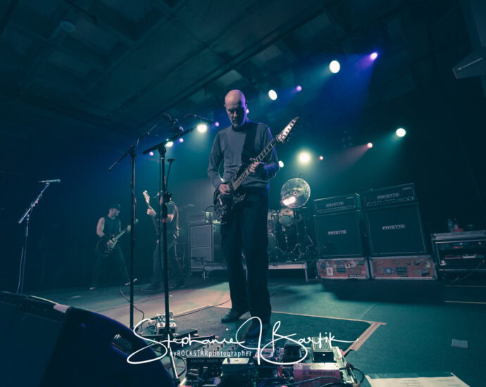 Helmet - Empire Live, Albany, NY - 10/3/23 (Photos by Stephanie J. Bartik for 518scene.com)