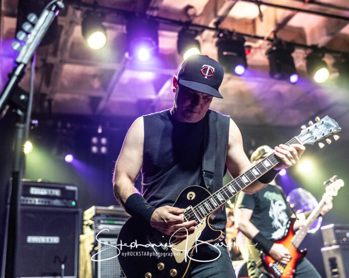 Helmet - Empire Live, Albany, NY - 10/3/23 (Photos by Stephanie J. Bartik for 518scene.com)