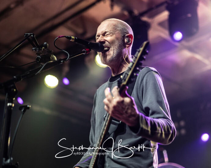 Helmet - Empire Live, Albany, NY - 10/3/23 (Photos by Stephanie J. Bartik for 518scene.com)