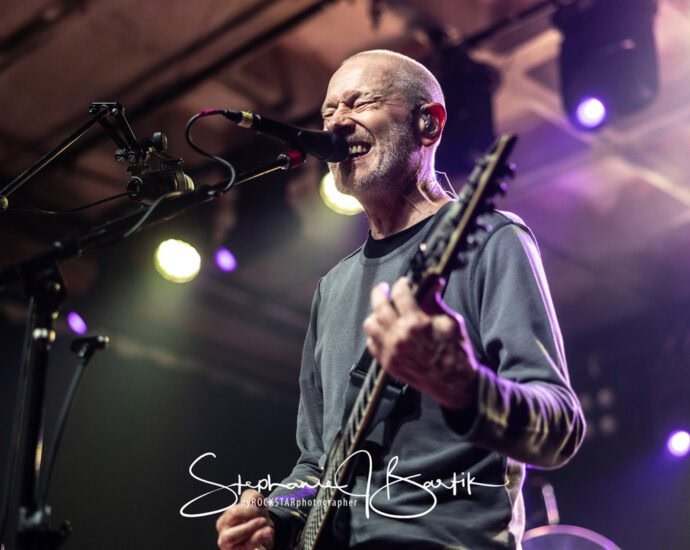 Helmet - Empire Live, Albany, NY - 10/3/23 (Photos by Stephanie J. Bartik for 518scene.com)