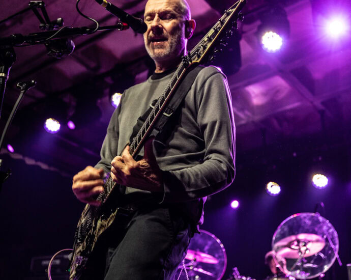 Helmet - Empire Live, Albany, NY - 10/3/23 (Photos by Stephanie J. Bartik for 518scene.com)