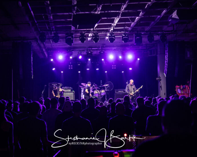 Helmet - Empire Live, Albany, NY - 10/3/23 (Photos by Stephanie J. Bartik for 518scene.com)