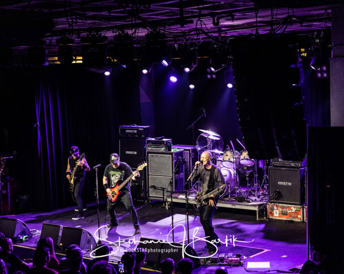 Helmet - Empire Live, Albany, NY - 10/3/23 (Photos by Stephanie J. Bartik for 518scene.com)