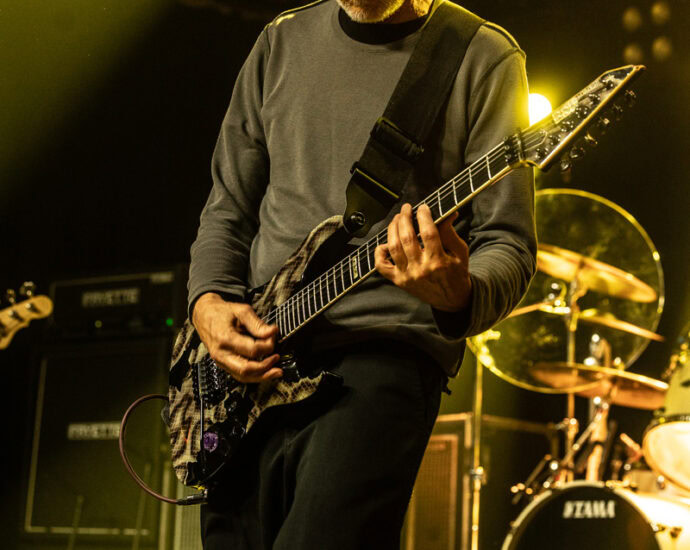 Helmet - Empire Live, Albany, NY - 10/3/23 (Photos by Stephanie J. Bartik for 518scene.com)