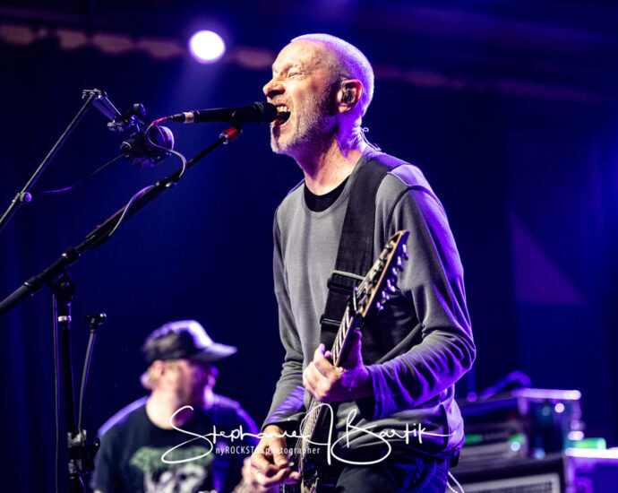 Helmet - Empire Live, Albany, NY - 10/3/23 (Photos by Stephanie J. Bartik for 518scene.com)