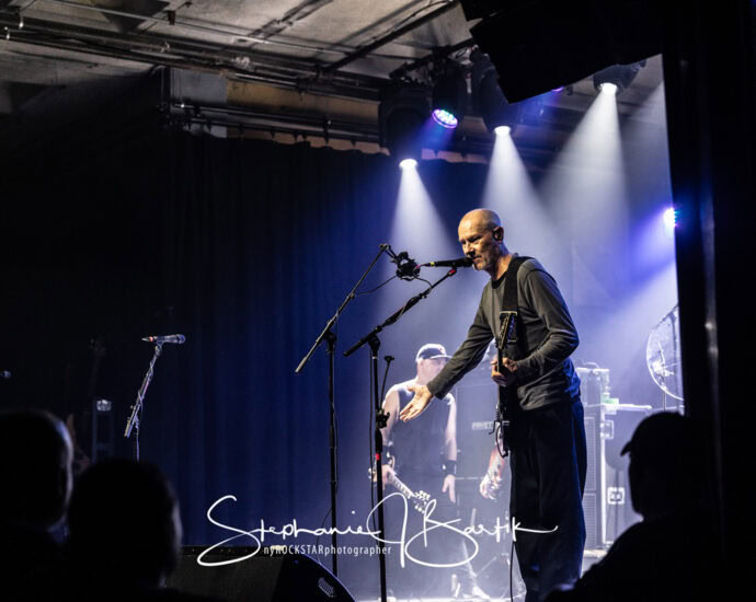 Helmet - Empire Live, Albany, NY - 10/3/23 (Photos by Stephanie J. Bartik for 518scene.com)