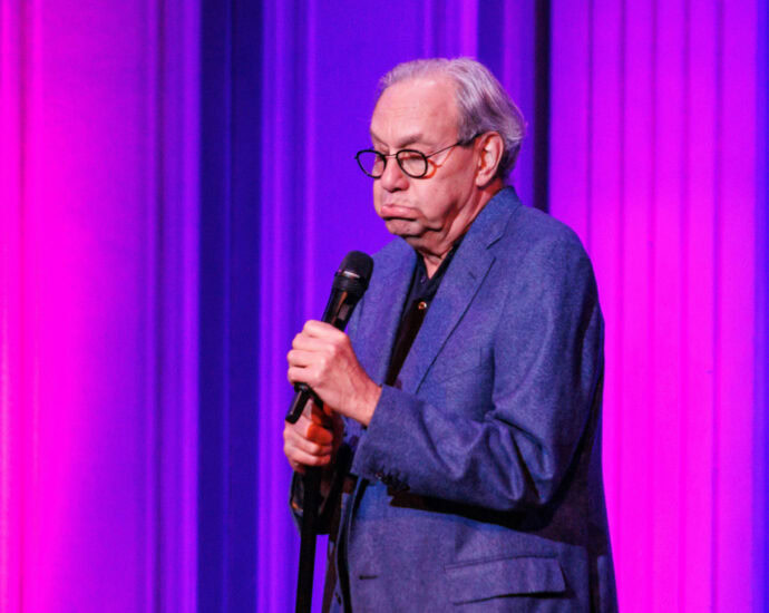 Lewis Black - 11/16/23 - Troy Savings Bank Music Hall, Troy, NY (Photos by Kylie Spinelli for 518scene.com)