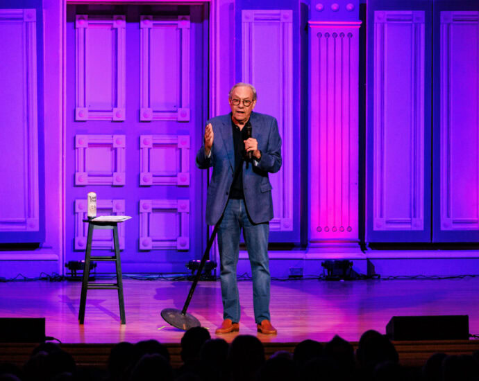 Lewis Black - 11/16/23 - Troy Savings Bank Music Hall, Troy, NY (Photos by Kylie Spinelli for 518scene.com)