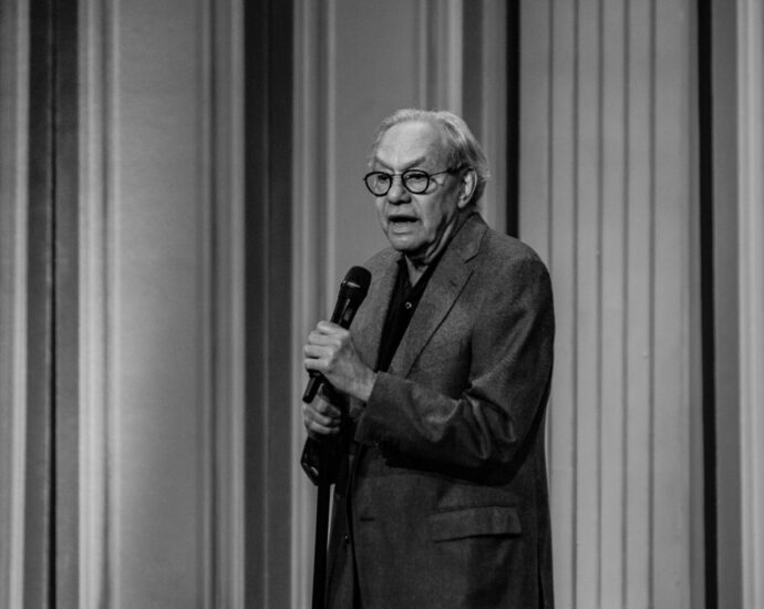 Lewis Black - 11/16/23 - Troy Savings Bank Music Hall, Troy, NY (Photos by Kylie Spinelli for 518scene.com)