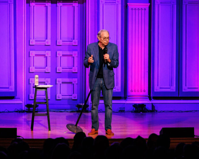 Lewis Black - 11/16/23 - Troy Savings Bank Music Hall, Troy, NY (Photos by Kylie Spinelli for 518scene.com)