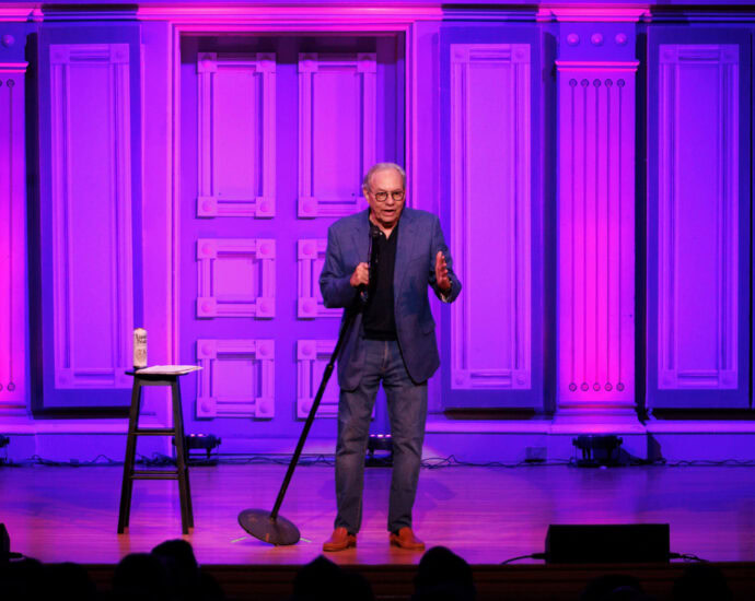 Lewis Black - 11/16/23 - Troy Savings Bank Music Hall, Troy, NY (Photos by Kylie Spinelli for 518scene.com)