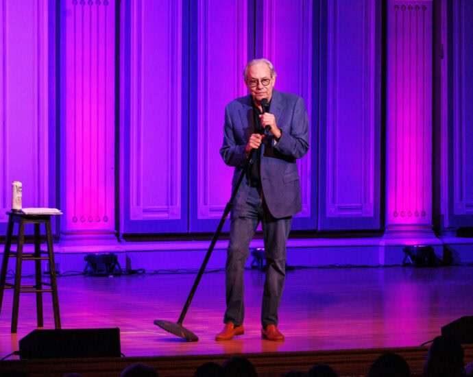 Lewis Black - 11/16/23 - Troy Savings Bank Music Hall, Troy, NY (Photos by Kylie Spinelli for 518scene.com)