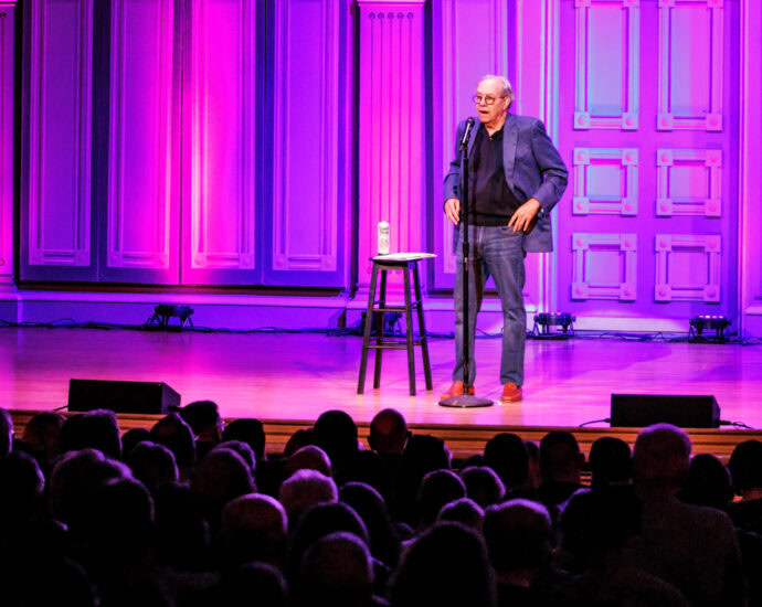 Lewis Black - 11/16/23 - Troy Savings Bank Music Hall, Troy, NY (Photos by Kylie Spinelli for 518scene.com)