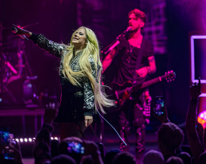 Avril Lavigne - 5/27/25 at SPAC, Saratoga Springs, NY (Photos by Claude Sawyer)