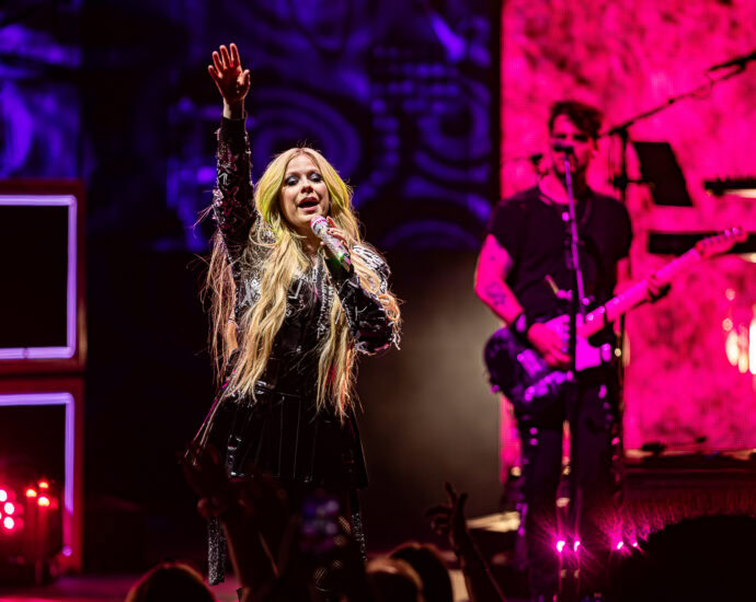 Avril Lavigne - 5/27/25 at SPAC, Saratoga Springs, NY (Photos by Claude Sawyer)