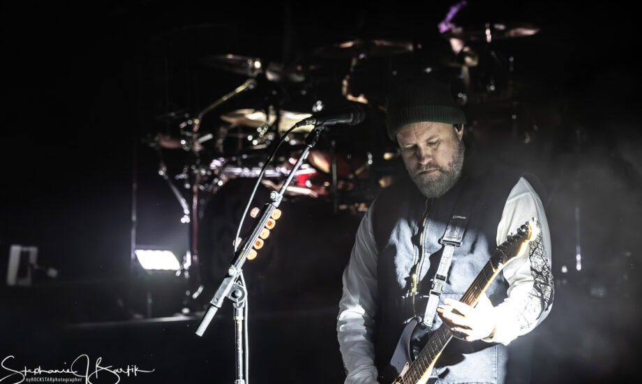 Breaking Benjamin - 5/23/25 at SPAC, Saratoga Springs, NY (Photos by Stephanie J. Bartik for 518scene.com)