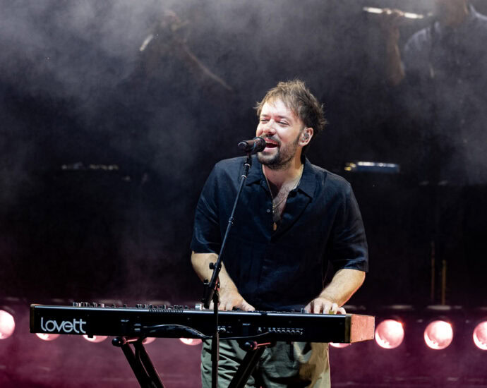 Mumford and Sons - 6/21/25 at SPAC, Saratoga Springs, NY (Photos by Mark Kurtzner for 518scene.com)