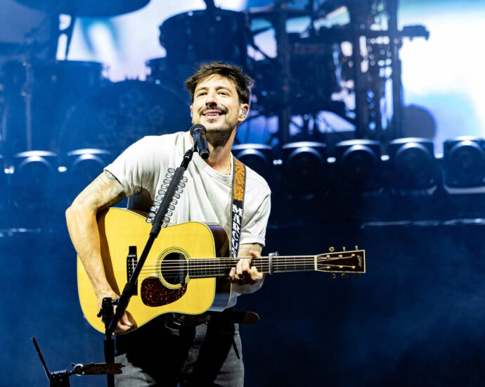 Mumford and Sons - 6/21/25 at SPAC, Saratoga Springs, NY (Photos by Mark Kurtzner for 518scene.com)