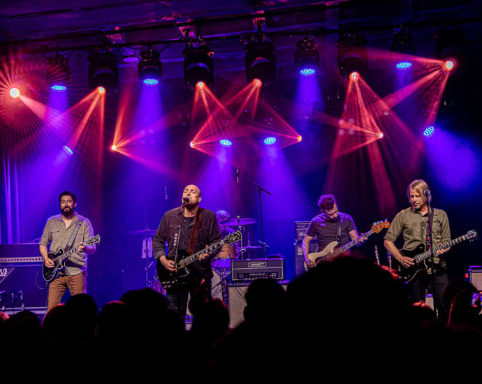 Sunny Day Real Estate - 5/31/25 at Empire Live, Albany, NY (Photos by Claude Sawyer)