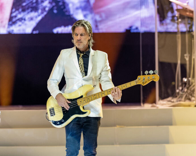 Rod Stewart - 7/15/25 at SPAC, Saratoga Springs, NY (Photos by Mark Kurtzner for 518scene.com)