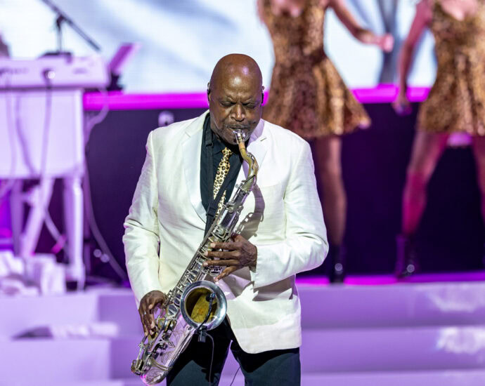 Rod Stewart - 7/15/25 at SPAC, Saratoga Springs, NY (Photos by Mark Kurtzner for 518scene.com)