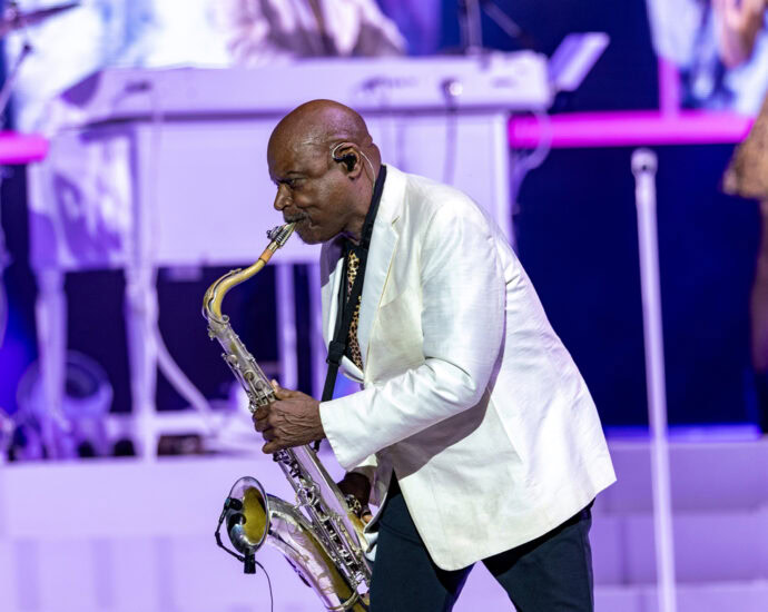 Rod Stewart - 7/15/25 at SPAC, Saratoga Springs, NY (Photos by Mark Kurtzner for 518scene.com)