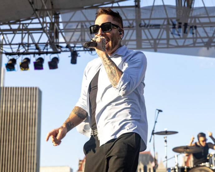 Lit - 7/23/25 at Empire State Plaza, Albany, NY (Photos by Mark Kurtzner for 518scene.com)