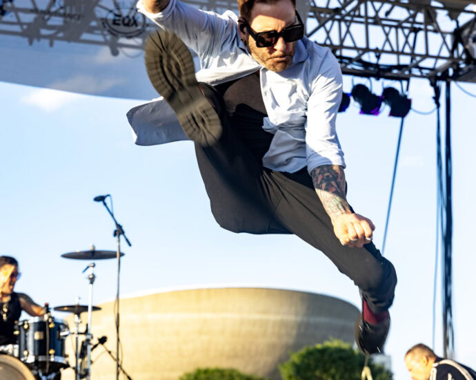 Lit - 7/23/25 at Empire State Plaza, Albany, NY (Photos by Mark Kurtzner for 518scene.com)