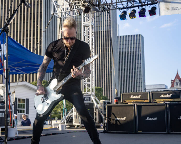 Lit - 7/23/25 at Empire State Plaza, Albany, NY (Photos by Mark Kurtzner for 518scene.com)