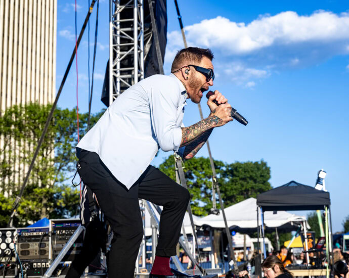 Lit - 7/23/25 at Empire State Plaza, Albany, NY (Photos by Mark Kurtzner for 518scene.com)