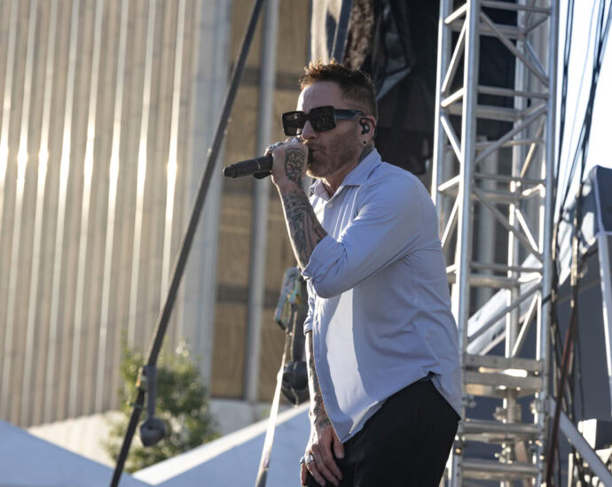 Lit - 7/23/25 at Empire State Plaza, Albany, NY (Photos by Mark Kurtzner for 518scene.com)