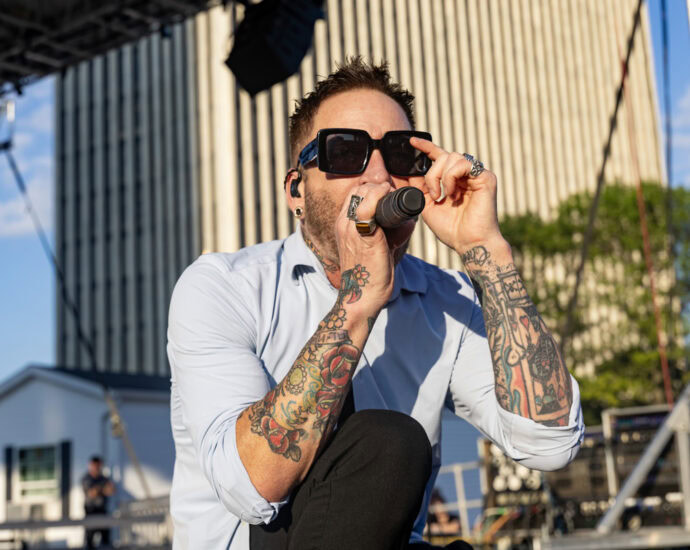 Lit - 7/23/25 at Empire State Plaza, Albany, NY (Photos by Mark Kurtzner for 518scene.com)