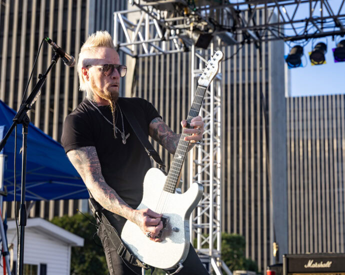 Lit - 7/23/25 at Empire State Plaza, Albany, NY (Photos by Mark Kurtzner for 518scene.com)