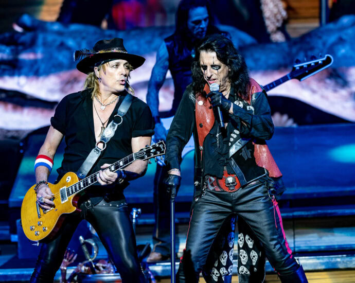 Alice Cooper - 9/27/25 at SPAC, Saratoga Springs, NY (Photos by Mark Kurtzner for 518scene.com)