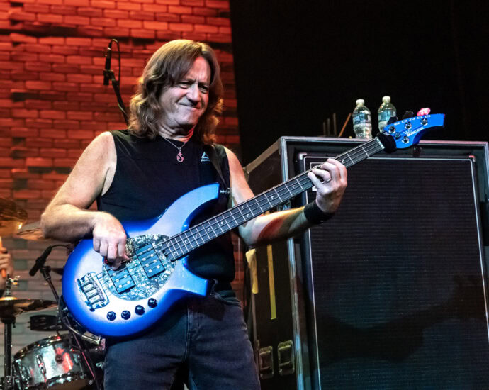 Steve Morse Band - 10/25/25 at Cohoes Music Hall, Cohoes, NY (Photos by Mark Kurtzner for 518scene.com)