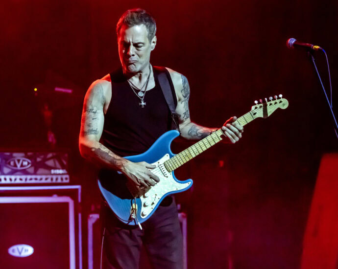 Richie Kotzen - 11/13/25 at Cohoes Music Hall, Cohoes, NY (Photos by Mark Kurtzner for 518scene.com)