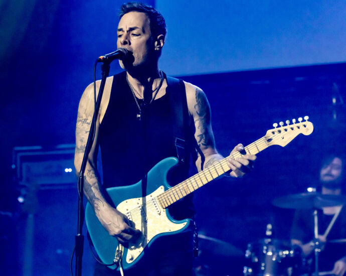 Richie Kotzen - 11/13/25 at Cohoes Music Hall, Cohoes, NY (Photos by Mark Kurtzner for 518scene.com)