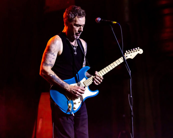 Richie Kotzen - 11/13/25 at Cohoes Music Hall, Cohoes, NY (Photos by Mark Kurtzner for 518scene.com)