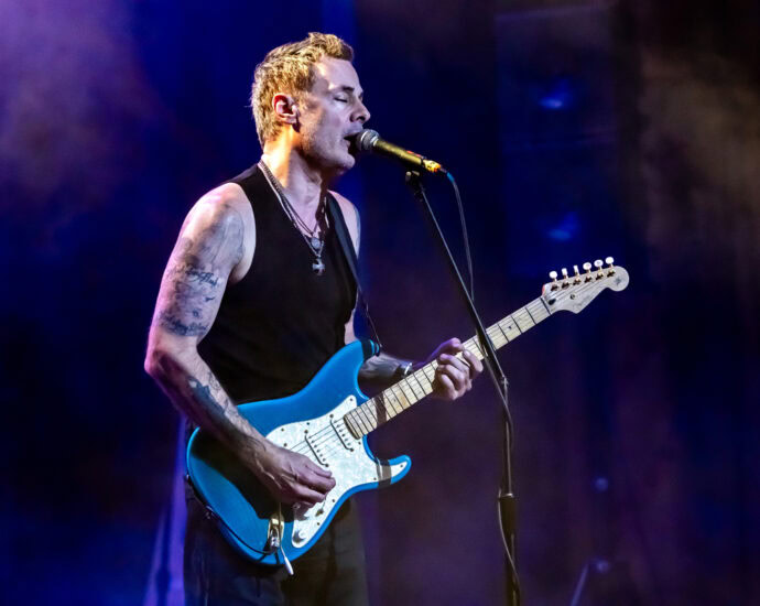 Richie Kotzen - 11/13/25 at Cohoes Music Hall, Cohoes, NY (Photos by Mark Kurtzner for 518scene.com)