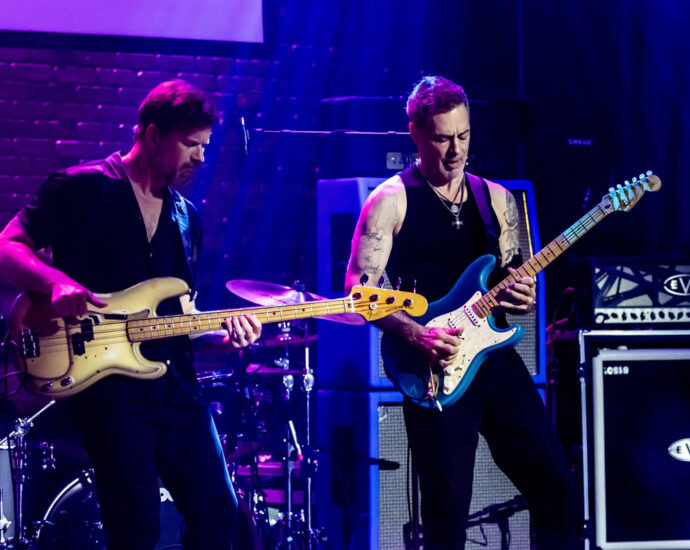 Richie Kotzen - 11/13/25 at Cohoes Music Hall, Cohoes, NY (Photos by Mark Kurtzner for 518scene.com)