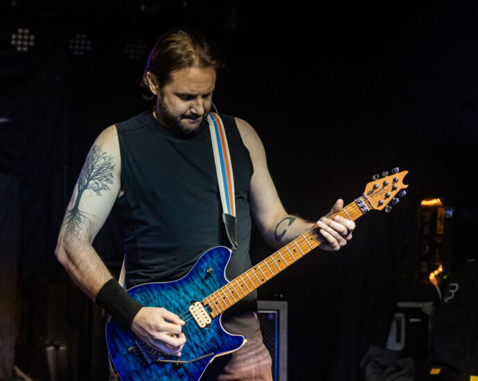 Deveria - 11/14/25 at Empire Underground, Albany, NY (Photos by Mark Kurtzner for 518scene.com)