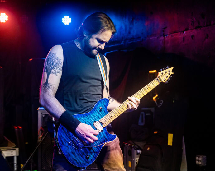 Deveria - 11/14/25 at Empire Underground, Albany, NY (Photos by Mark Kurtzner for 518scene.com)